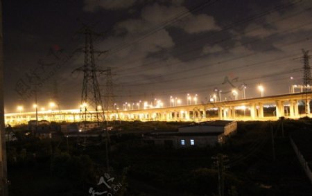 夜晚的立交桥图片