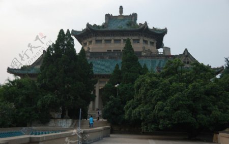 武汉大学樱顶老图书馆图片