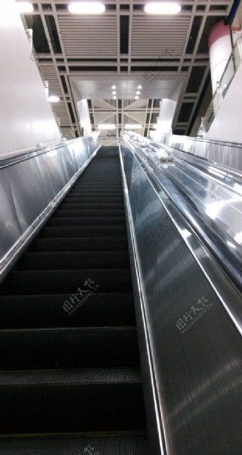 地铁站电梯图片