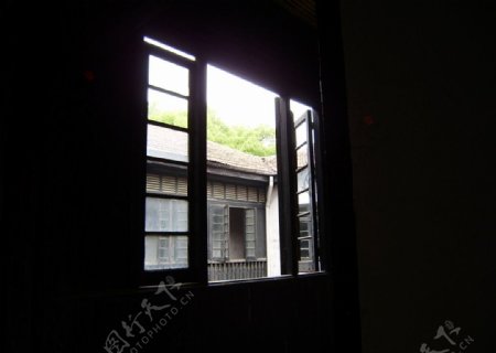 老屋窗口图片