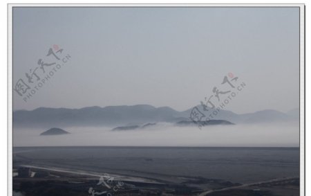 浓雾港口图片