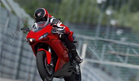 Ducati杜卡迪超级摩托车848EVO2011图片