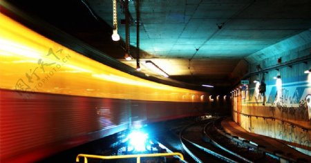 火车隧道图片