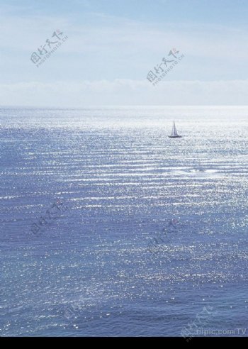 海上孤舟图片
