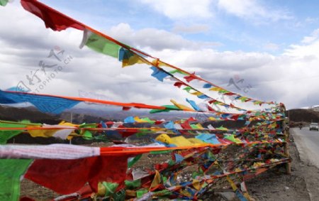 西藏经幡景观图片