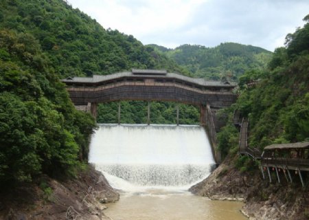 九龙漈瀑布图片