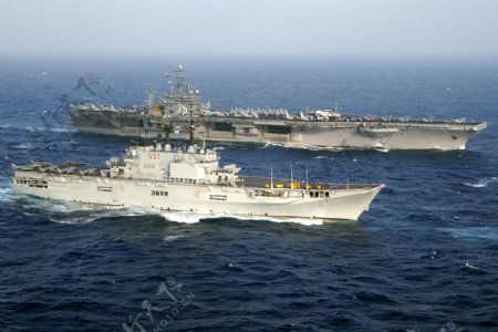 美国杜鲁门号航母图片