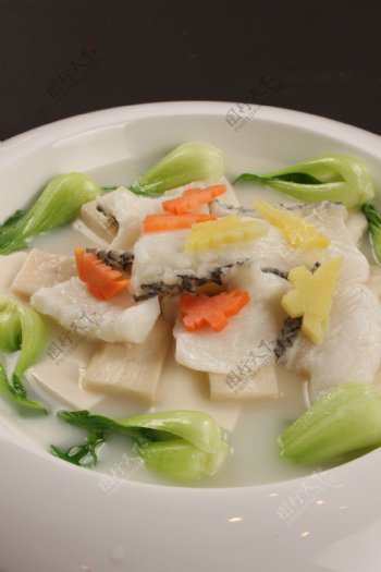 鱼汤班片豆腐煲图片