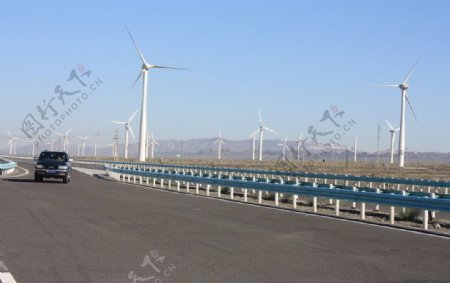 新疆达坂风力发电图片