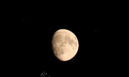 超级月亮半月景色图片