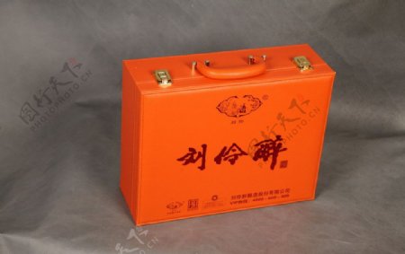 高档桔色皮制酒盒外包装礼品盒图片