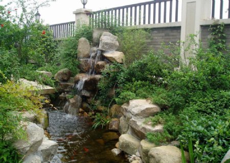 别墅花园水池喷泉图片