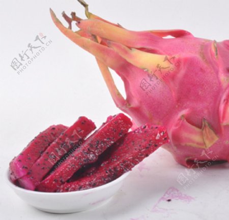 新鲜火龙果水果红肉图片