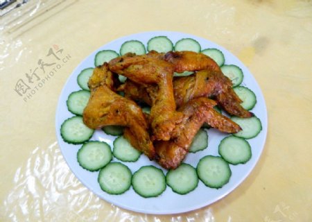 新疆美食烤鸡翅图片