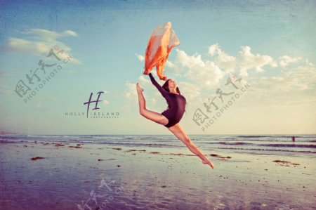 沙滩舞蹈美女图片