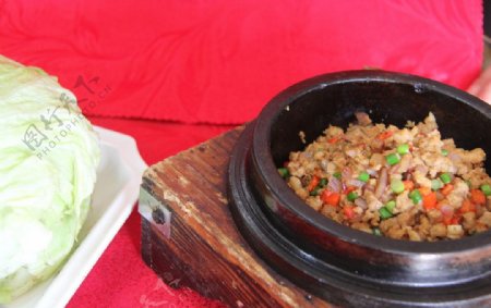 石锅菜包肉图片