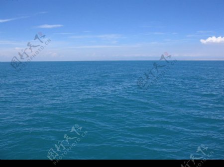 青海湖蓝天蓝海图片