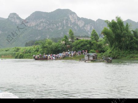 家乡风景龙舟赛图片