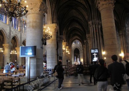 巴黎圣母院内回廊图片