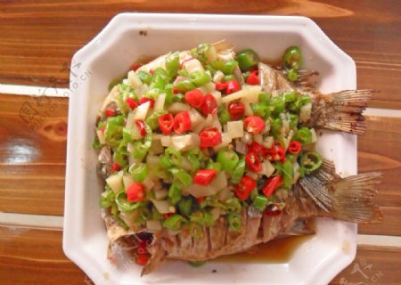 青椒翡翠烤鱼图片