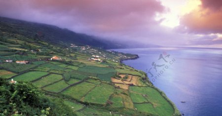 海岸线风景图片