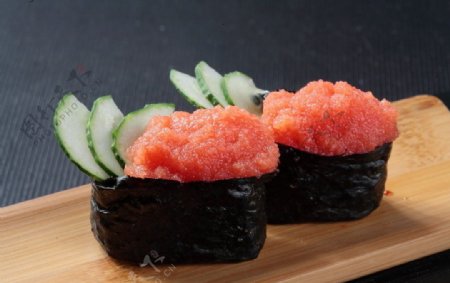 寿司鱼籽寿司图片