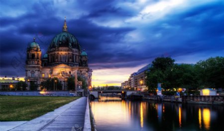 德国首都柏林夜景图片