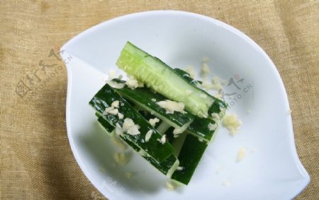 中式套餐小菜腌黄瓜图片