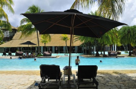 毛里求斯路易港旅游度假村休闲区游泳池图片