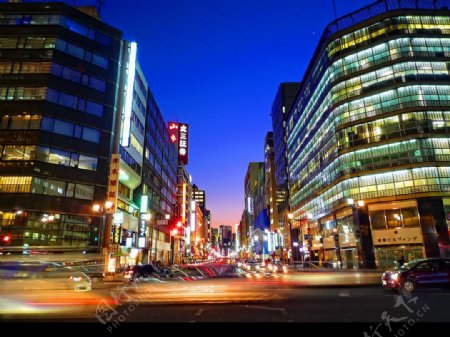 日本城市繁华夜景图片