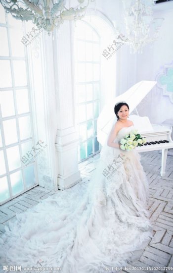 米兰春天婚纱摄影图片