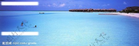马尔代夫海边游泳图片