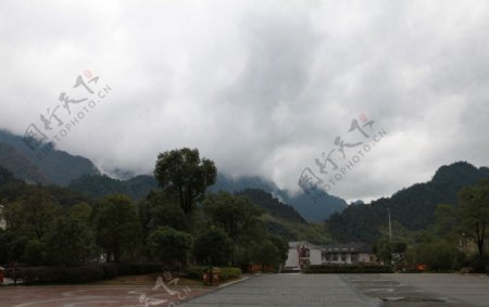 云雾中的江西三清山图片