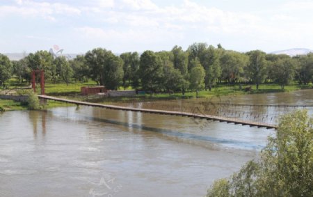 额尔齐斯河便桥图片