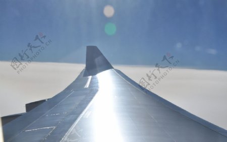 飞机云海天空图片