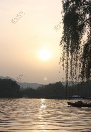 杭州日落西湖夕阳图片