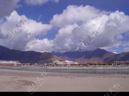 西藏拍摄实景图片