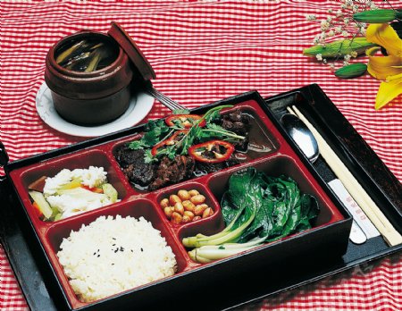 青菜花生米米饭图片