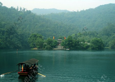 鼎湖山美景图片