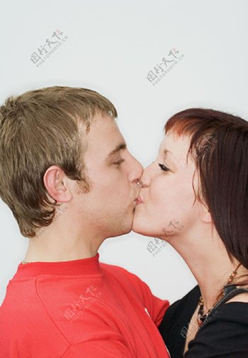 亲吻的恋人图片