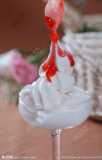 酸奶冰淇淋图片