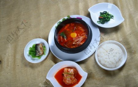 韩式套餐海鲜豆腐汤图片