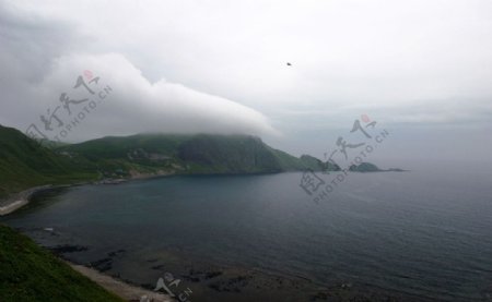 雲山崖岸图片