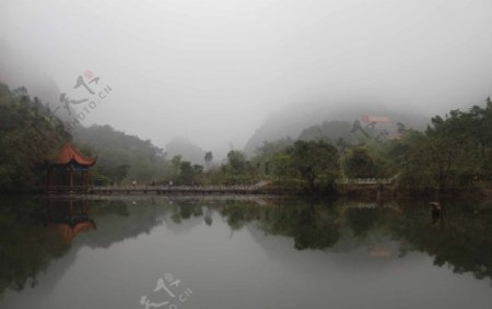 都峤山庆寿岩景区图片