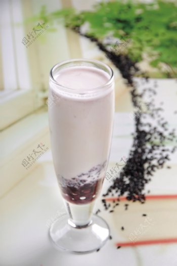 椰汁紫糯米图片