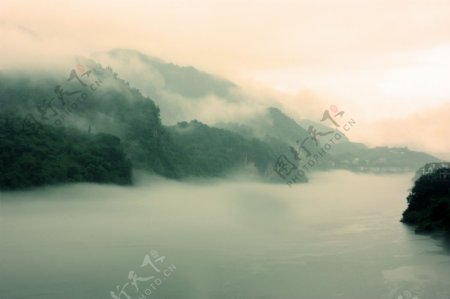 江雾图片