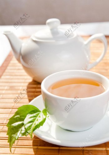 一杯清茶图片