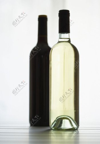 葡萄酒裸瓶图片