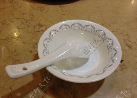 陶瓷汤碗图片
