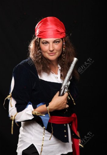 海盗人物恐怖非主流拿枪头巾女性图片